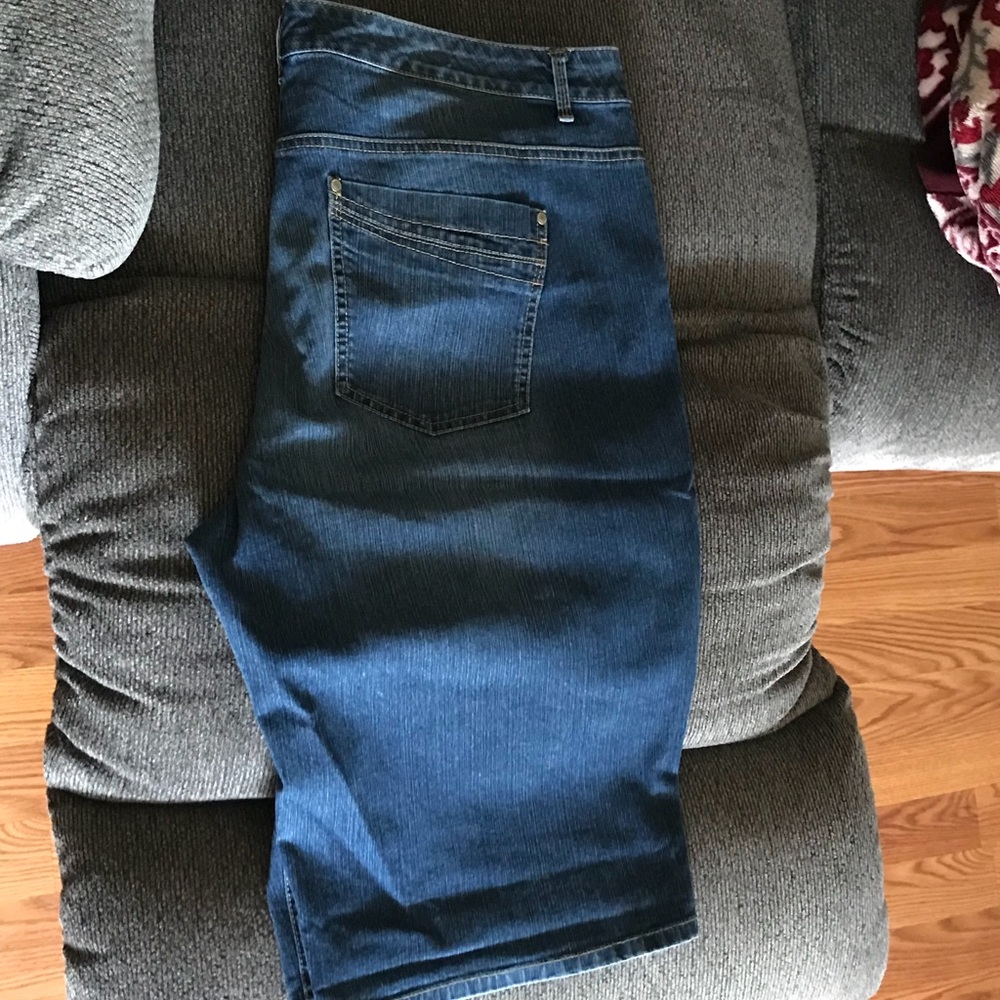 Bandolino riley shorts (new with tags)